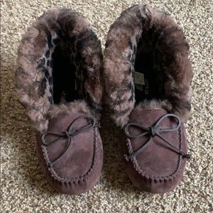Ugg Alena brown with leopard print fur